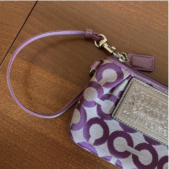 PURPLE COACH WRISTLET - Picture 4 of 9
